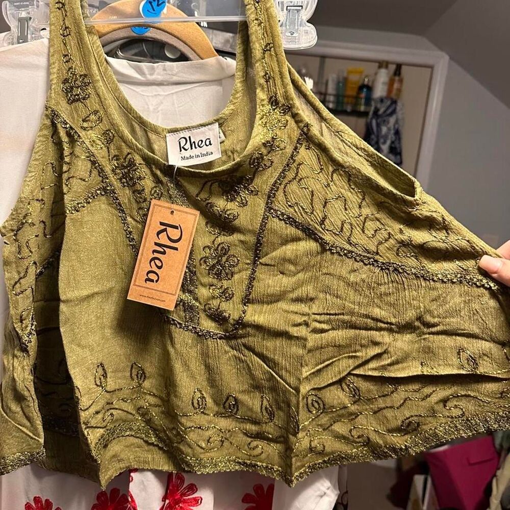Unbranded Women's Green and Khaki Crop-top